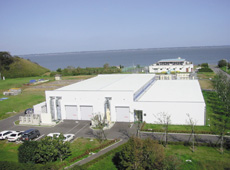 �o�C�I�E�G�R�G���W�j�A�����O�����{��