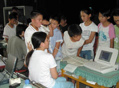  �x�@�\�������󂯂�S��s�̏��w��