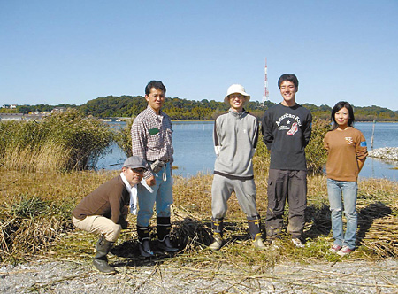 �ʐ^�@�����`�[���̖ʁX�B�������M�ҁB���Ɍ�����͍̂��΂Ɗ����������V�сB