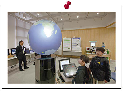 ���ʃf�B�X�v���[��GOSAT�̊ϑ��f�[�^��V�~�����[�V�������ʂ�����