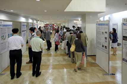 �u���J�V���|�W�E��2011�v�|�X�^�[�Z�b�V�����̗l�q