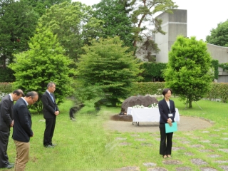 慰霊祭の様子の写真