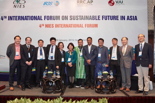 Session 2 participants included presenters from the five countries of the Mekong River watershed.