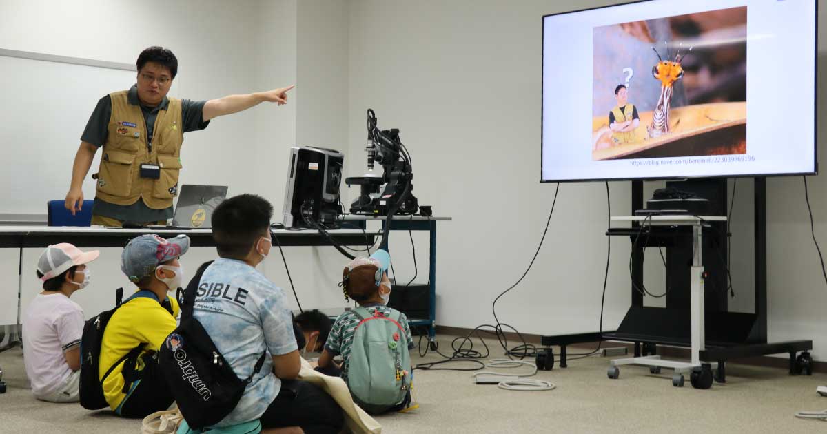 ③福子 三島町の子供たちに福島拠点や環境について学んでもらう見学ツアー