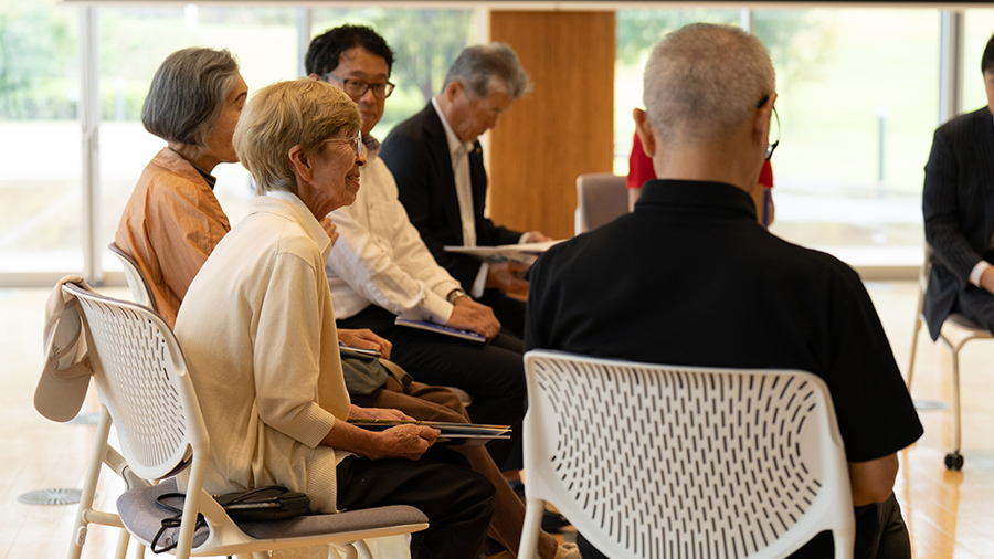 発言する参加者