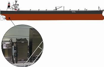 図　側面から見たタンカー。船尾の底にあるエンジンルームに濃縮捕集装置を設置している