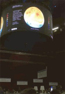 GOSAT観測データが会場内で上映されたときの写真