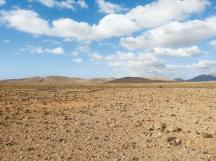 フエルテベントゥラ島の乾燥した平野の写真