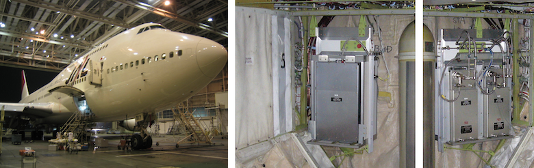 機体改修中の747－400型機（左）と、同機の貨物室に搭載されたCME（中央）と改良型ASE（右）の写真。