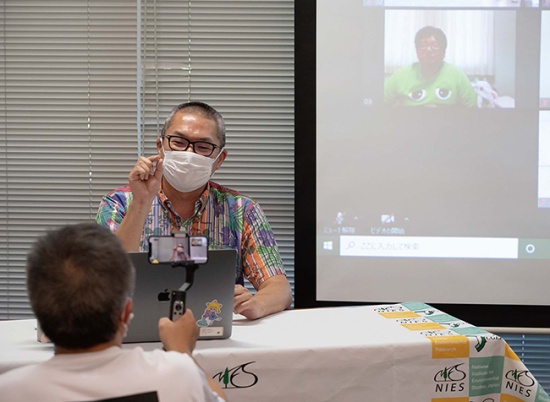 「つくば／東京／北海道　3元中継ラボツアー」生配信の様子の写真
