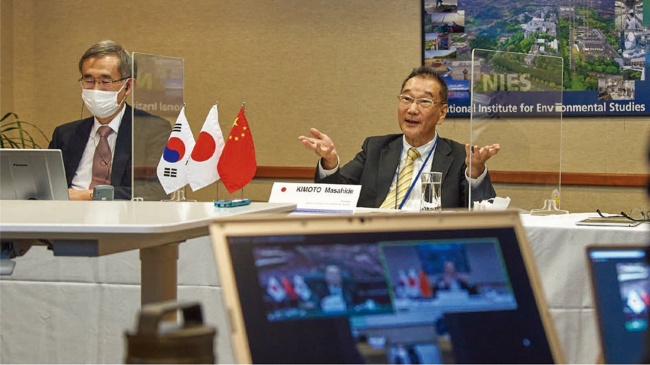 写真1 会議中の様子