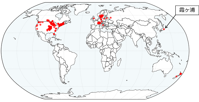 解析に用いられた温帯域に分布する393湖沼を世界地図に表したもの。